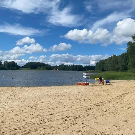 Feriehus Maly Bialy Domek Pomiedzy Kaszubskimi Jeziorami Kamień