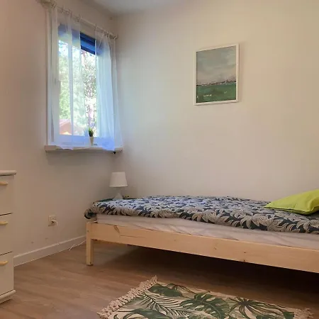 Maly Bialy Domek Pomiedzy Kaszubskimi Jeziorami Feriehus Kamień